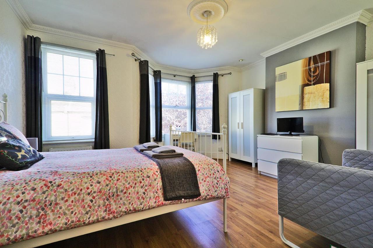 Ceres Lodge Plumstead  Bagian luar foto