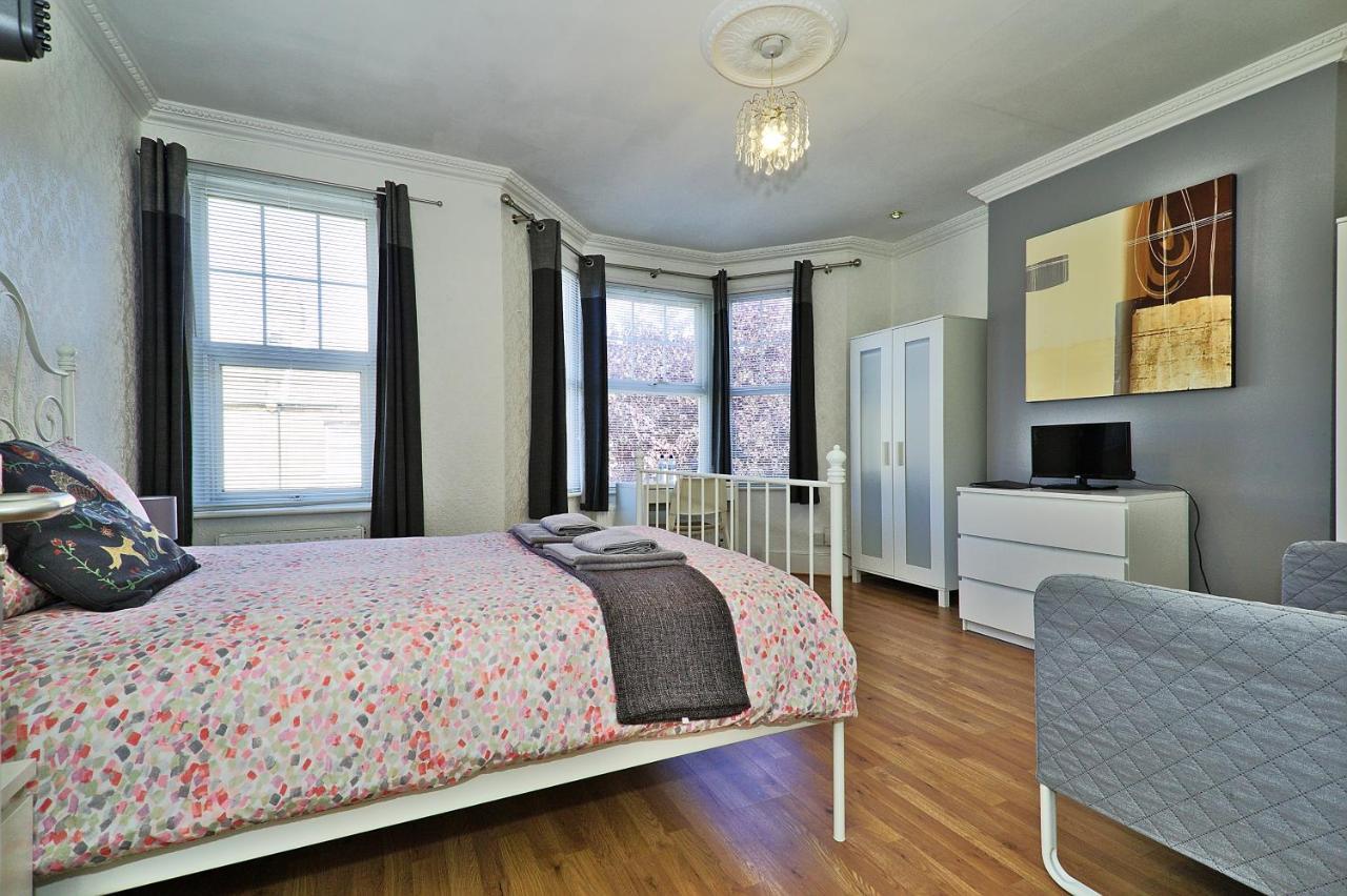 Ceres Lodge Plumstead  Bagian luar foto
